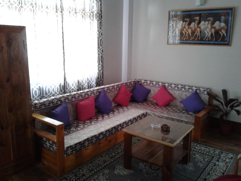 Aapas Residency Hotel Kalimpong Buitenkant foto