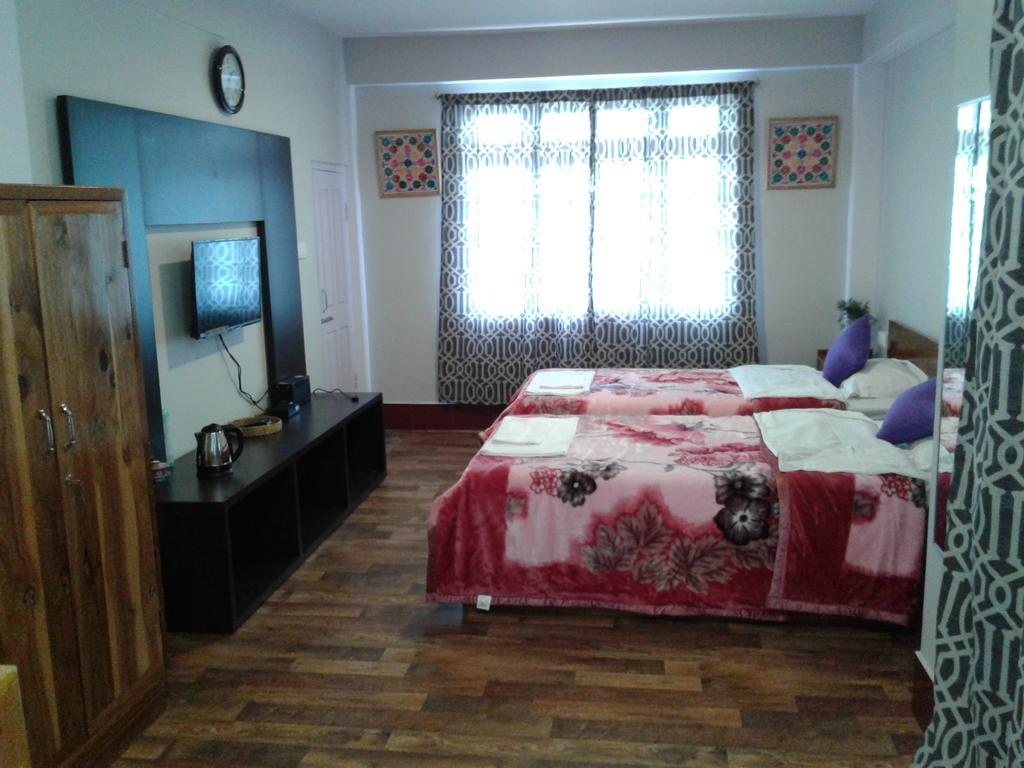 Aapas Residency Hotel Kalimpong Buitenkant foto