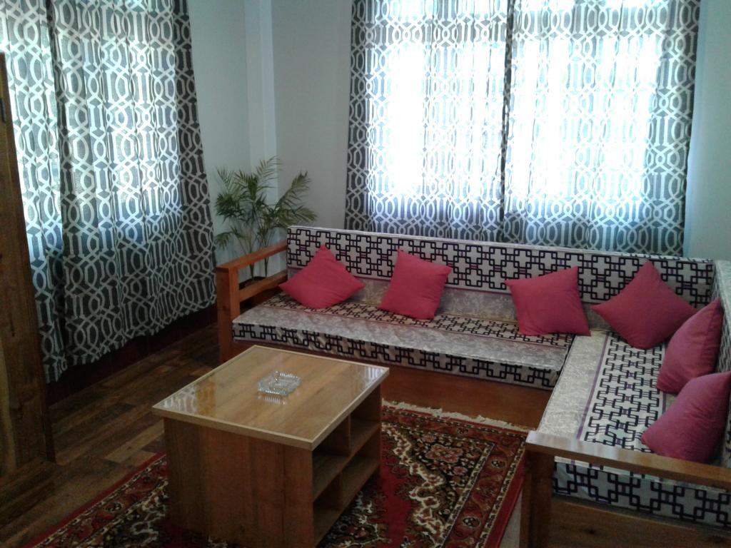 Aapas Residency Hotel Kalimpong Buitenkant foto