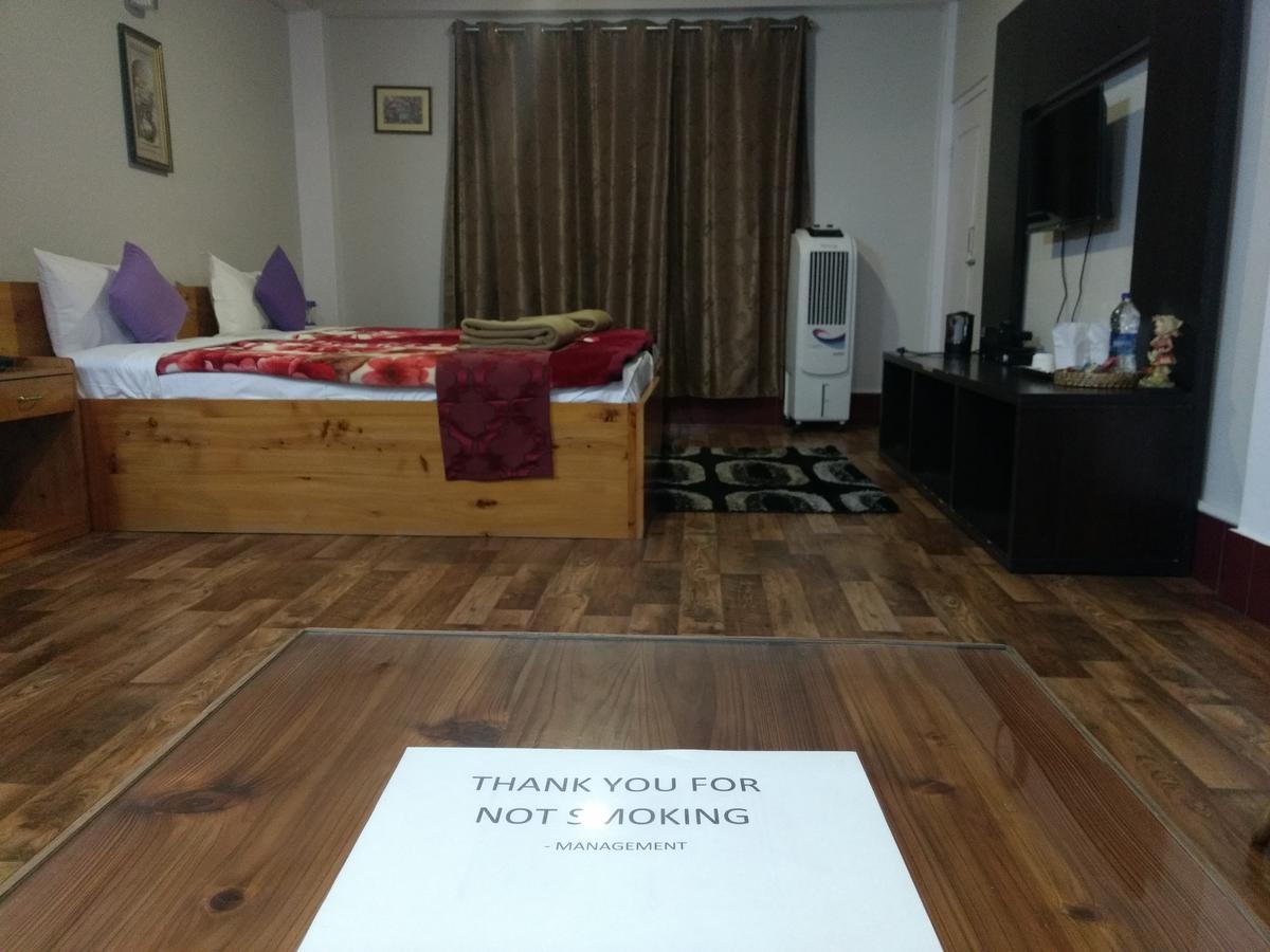 Aapas Residency Hotel Kalimpong Buitenkant foto