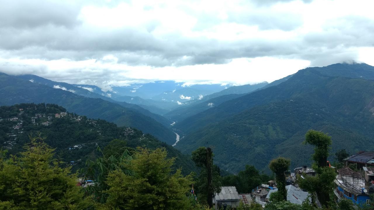Aapas Residency Hotel Kalimpong Buitenkant foto